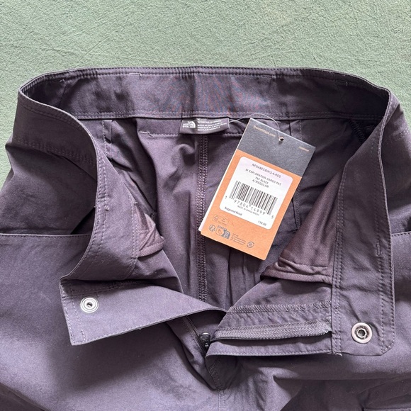 The North Face Women’s Cargo Pants - Picture 6 of 8